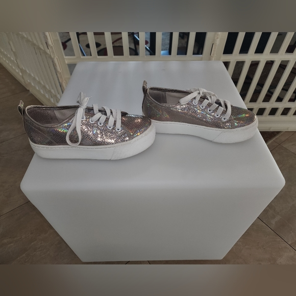 Abound 1.5" Platform Holographic Snake Skin Print Size 6.5 - Picture 4 of 7